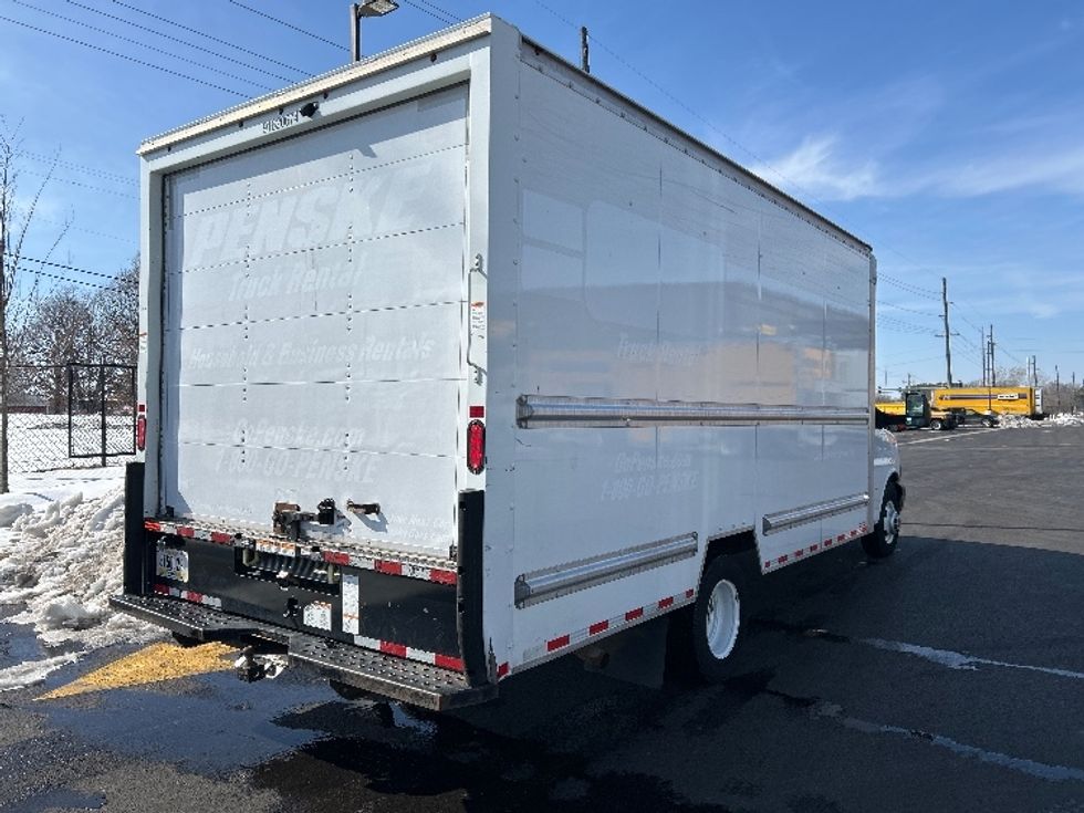 Light Duty Box Truck-Light and Medium Duty Trucks-GMC-2021-Savana G33903-Lowell-AR-118,339\n\t\tmiles-$ 27,000 - Image 12
