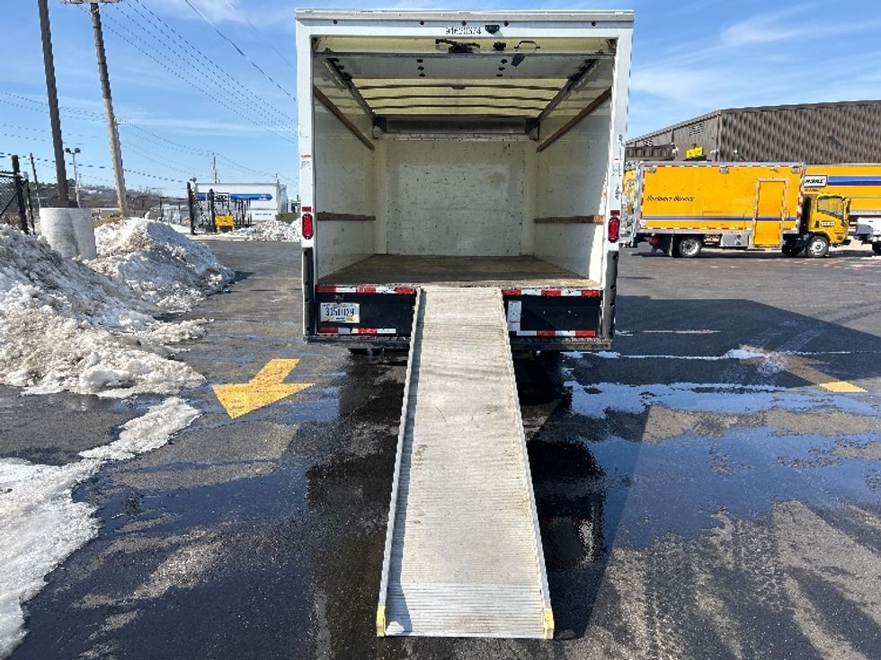 Light Duty Box Truck-Light and Medium Duty Trucks-GMC-2021-Savana G33903-Lowell-AR-118,339\n\t\tmiles-$ 27,000 - Image 8