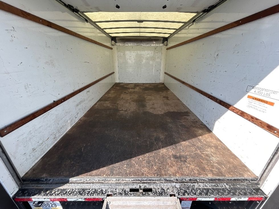 Light Duty Box Truck-Light and Medium Duty Trucks-GMC-2021-Savana G33903-Lowell-AR-118,339\n\t\tmiles-$ 27,000 - Image 9