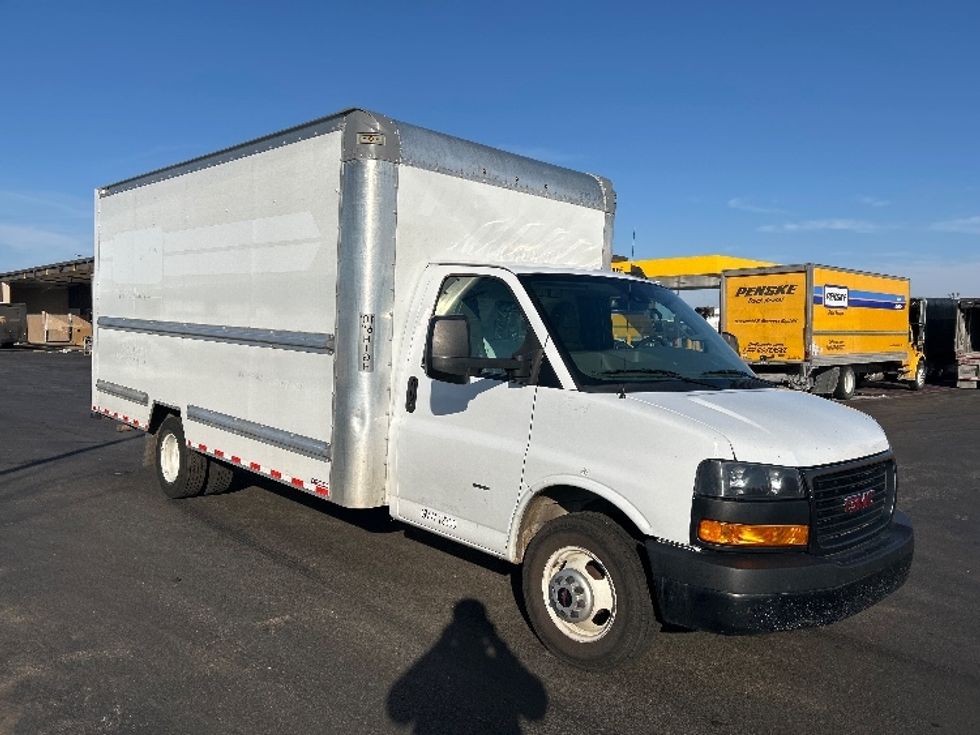 Light Duty Box Truck-Light and Medium Duty Trucks-GMC-2021-Savana G33903-Lowell-AR-123,145\n\t\tmiles-$ 26,500 - Image 1