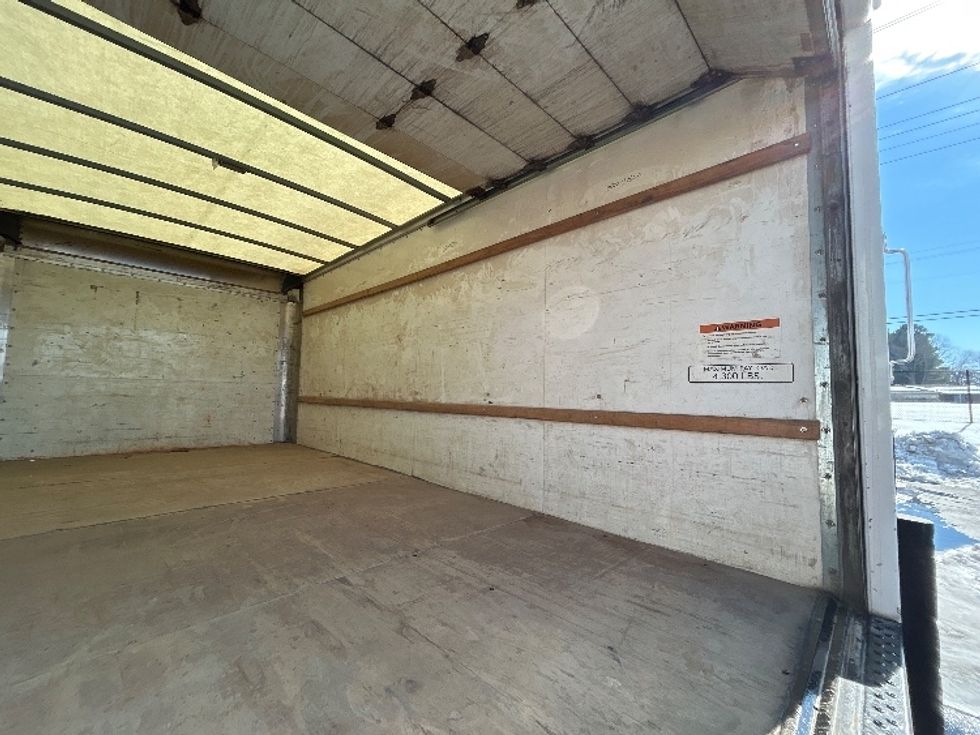 Light Duty Box Truck-Light and Medium Duty Trucks-GMC-2021-Savana G33903-Lowell-AR-90,701\n\t\tmiles-$ 30,250 - Image 10