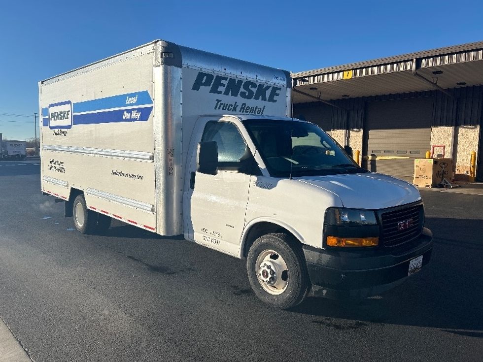 Light Duty Box Truck-Light and Medium Duty Trucks-GMC-2021-Savana G33903-Lowell-AR-94,700\n\t\tmiles-$ 29,750 - Image 1