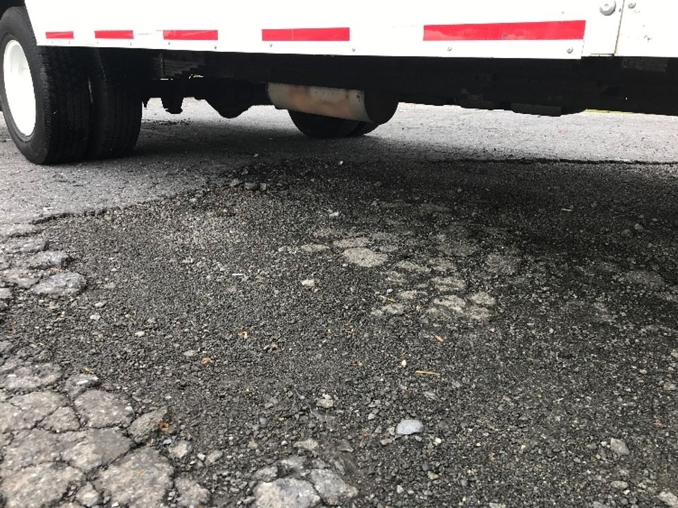 Light Duty Box Truck-Light and Medium Duty Trucks-GMC-2021-Savana G33903-Lowell-AR-94,700\n\t\tmiles-$ 29,750 - Image 14