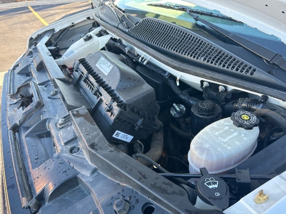 Light Duty Box Truck-Light and Medium Duty Trucks-GMC-2021-Savana G33903-Lowell-AR-94,700\n\t\tmiles-$ 29,750 - Image 24