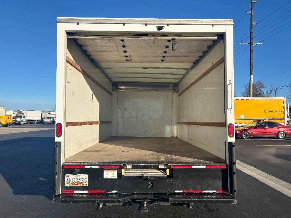 Light Duty Box Truck-Light and Medium Duty Trucks-GMC-2021-Savana G33903-Lowell-AR-94,700\n\t\tmiles-$ 29,750 - Image 8