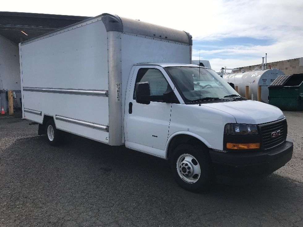 Light Duty Box Truck-Light and Medium Duty Trucks-GMC-2021-Savana G33903-Lowell-AR-96,930\n\t\tmiles-$ 29,500 - Image 1