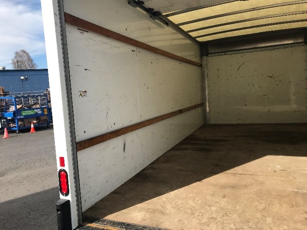 Light Duty Box Truck-Light and Medium Duty Trucks-GMC-2021-Savana G33903-Lowell-AR-96,930\n\t\tmiles-$ 29,500 - Image 11