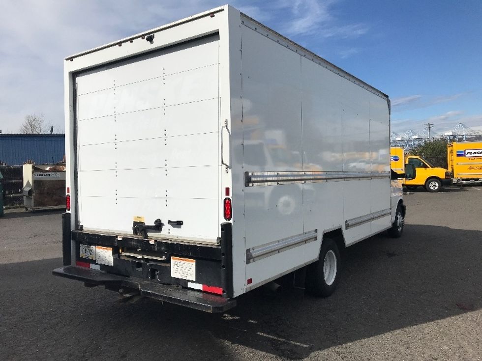 Light Duty Box Truck-Light and Medium Duty Trucks-GMC-2021-Savana G33903-Lowell-AR-96,930\n\t\tmiles-$ 29,500 - Image 13