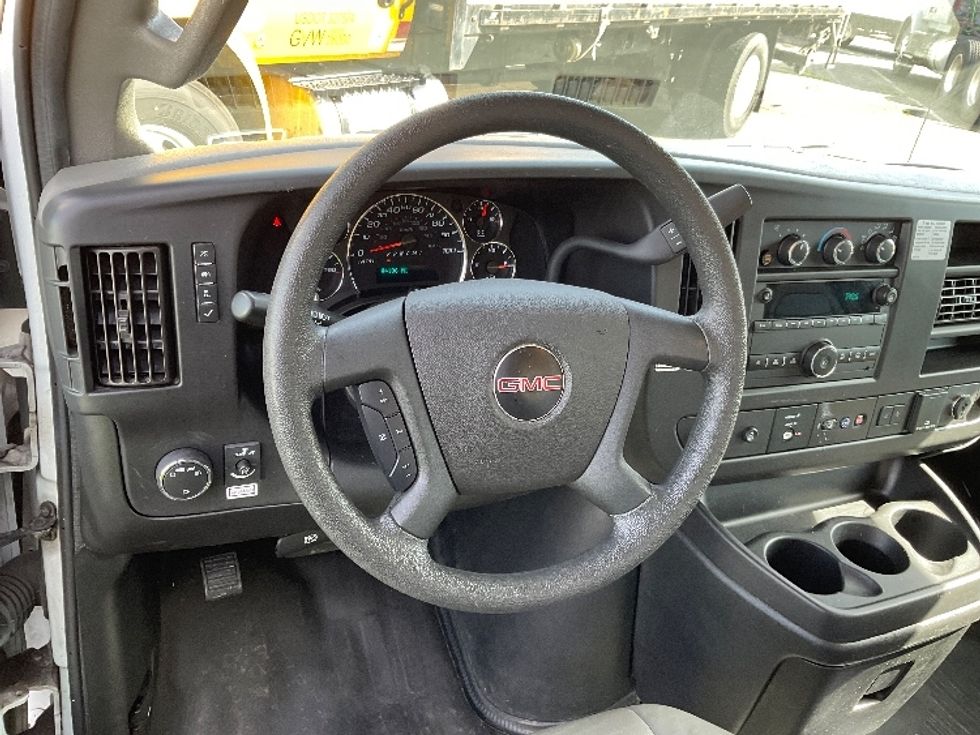 Light Duty Box Truck-Light and Medium Duty Trucks-GMC-2021-Savana G33903-Lowell-AR-96,930\n\t\tmiles-$ 29,500 - Image 18