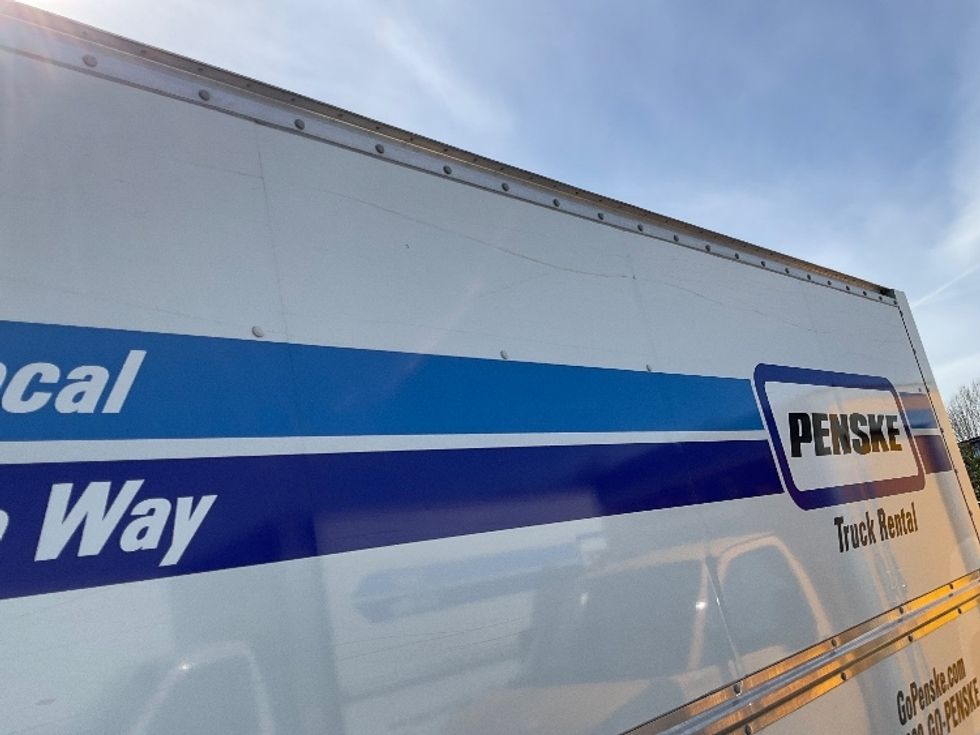 Light Duty Box Truck-Light and Medium Duty Trucks-GMC-2021-Savana G33903-Lowell-AR-96,930\n\t\tmiles-$ 29,500 - Image 25