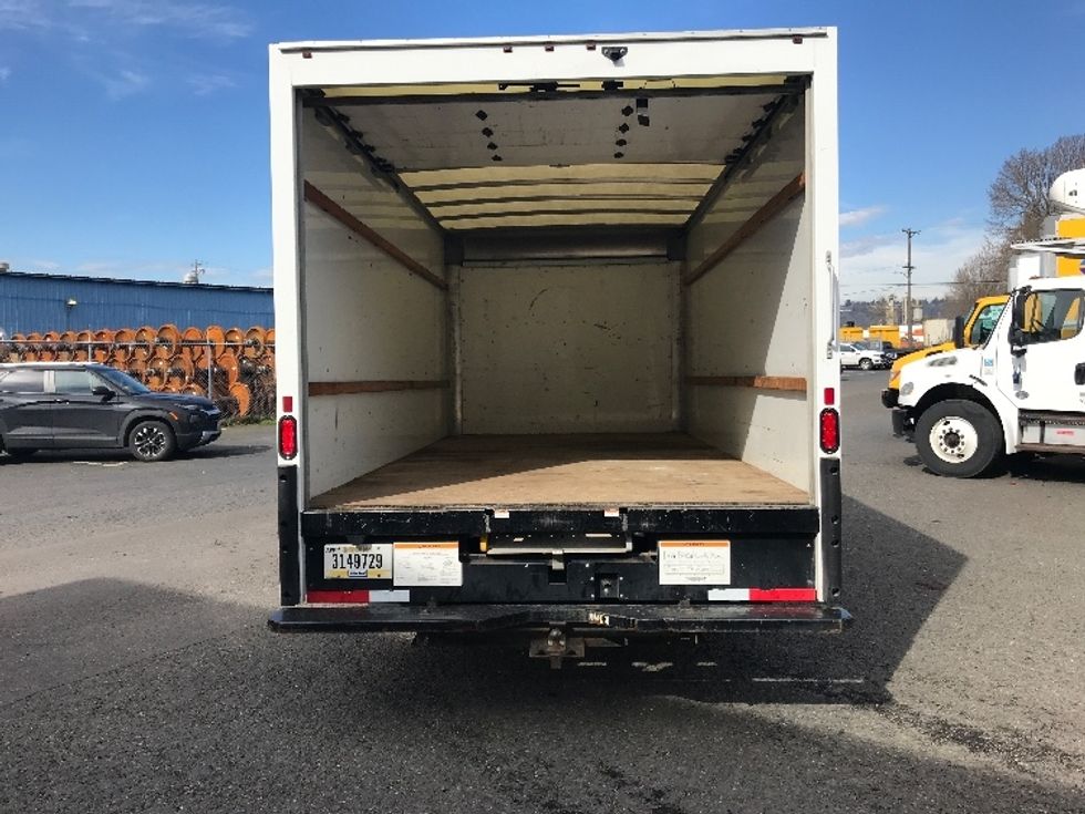 Light Duty Box Truck-Light and Medium Duty Trucks-GMC-2021-Savana G33903-Lowell-AR-96,930\n\t\tmiles-$ 29,500 - Image 8
