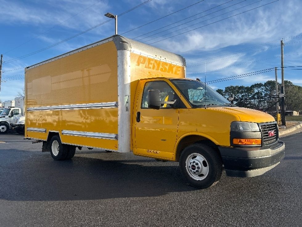 Light Duty Box Truck-Light and Medium Duty Trucks-GMC-2021-Savana G33903-Lowell-AR-99,489\n\t\tmiles-$ 26,250 - Image 1
