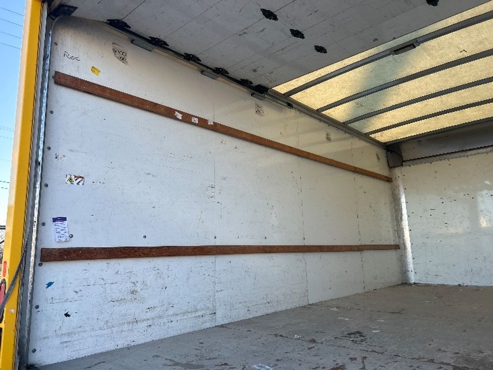 Light Duty Box Truck-Light and Medium Duty Trucks-GMC-2021-Savana G33903-Lowell-AR-99,489\n\t\tmiles-$ 26,250 - Image 10