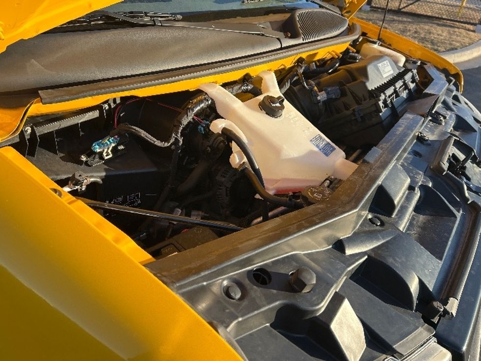 Light Duty Box Truck-Light and Medium Duty Trucks-GMC-2021-Savana G33903-Lowell-AR-99,489\n\t\tmiles-$ 26,250 - Image 20