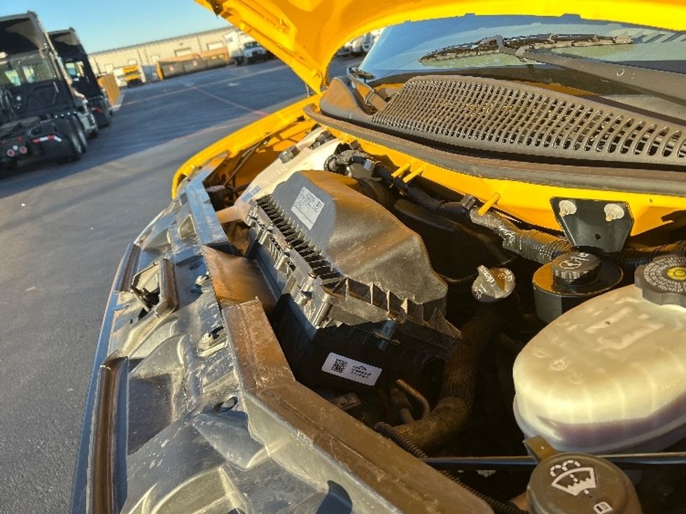 Light Duty Box Truck-Light and Medium Duty Trucks-GMC-2021-Savana G33903-Lowell-AR-99,489\n\t\tmiles-$ 26,250 - Image 21