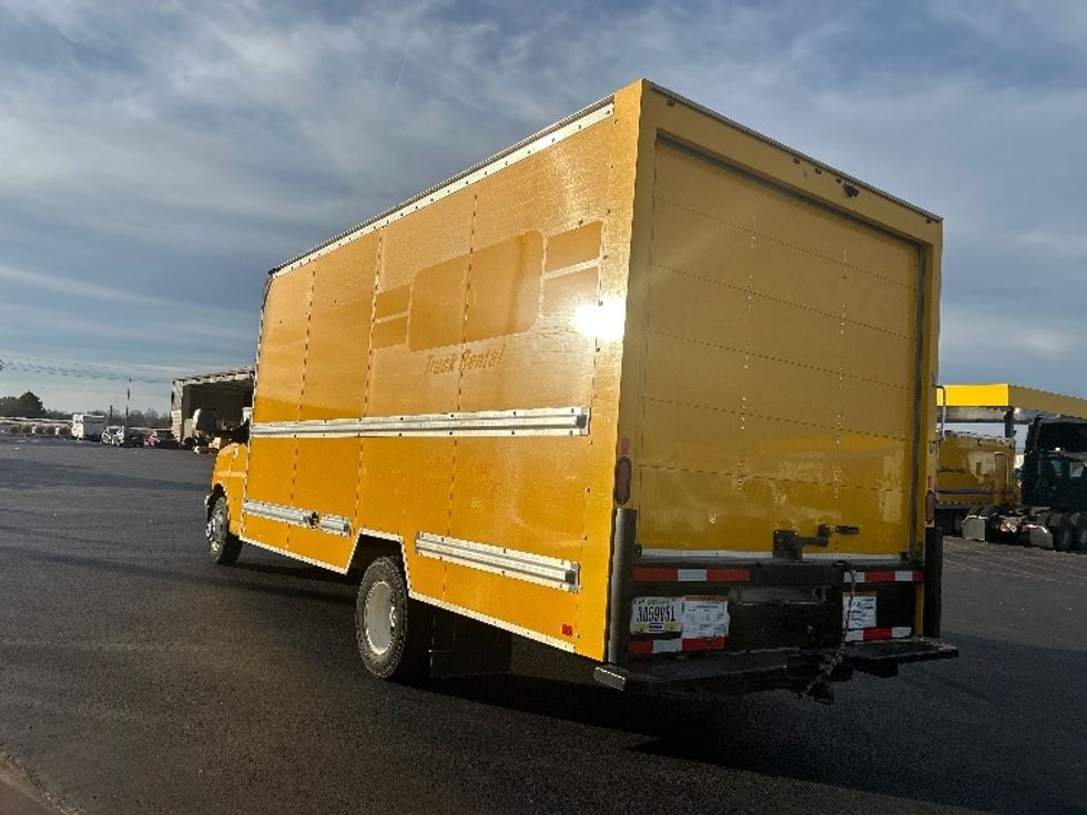 Light Duty Box Truck-Light and Medium Duty Trucks-GMC-2021-Savana G33903-Lowell-AR-99,489\n\t\tmiles-$ 26,250 - Image 5