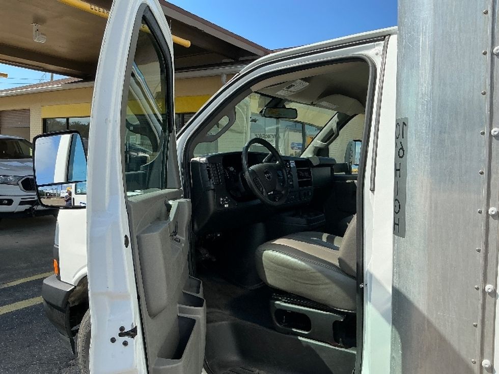 Light Duty Box Truck-Light and Medium Duty Trucks-GMC-2021-Savana G33903-Loxley-AL-72,718\n\t\tmiles-$ 34,500 - Image 16