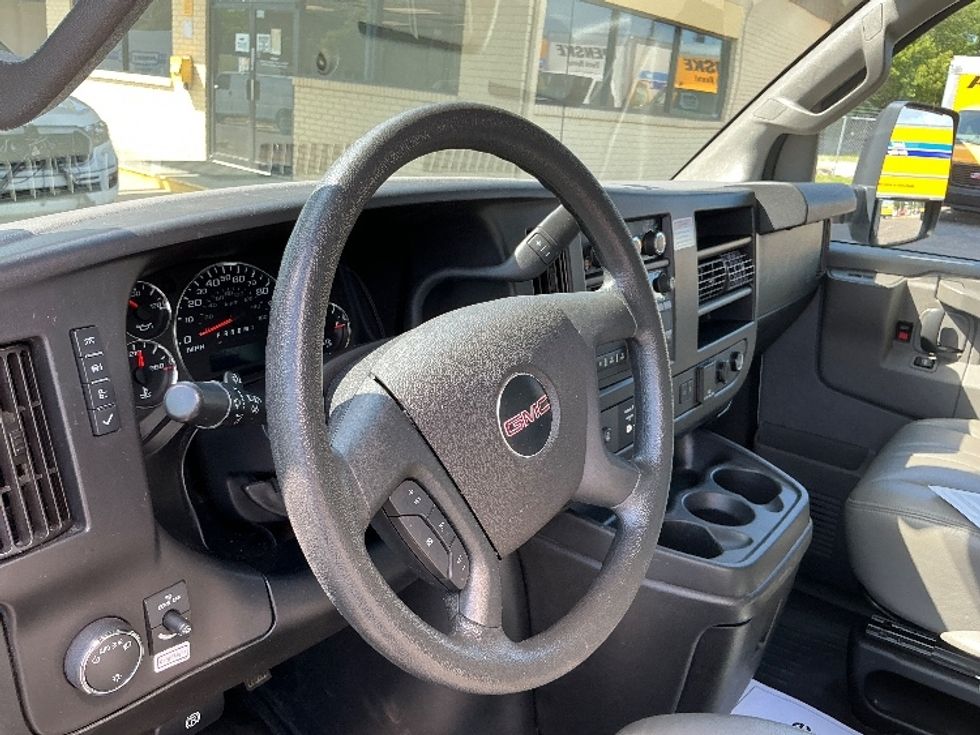 Light Duty Box Truck-Light and Medium Duty Trucks-GMC-2021-Savana G33903-Loxley-AL-72,718\n\t\tmiles-$ 34,500 - Image 17
