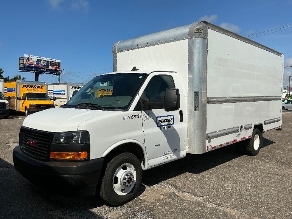 Light Duty Box Truck-Light and Medium Duty Trucks-GMC-2021-Savana G33903-Loxley-AL-72,718\n\t\tmiles-$ 34,500 - Image 3