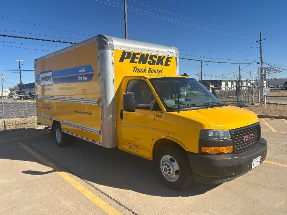 Light Duty Box Truck-Light and Medium Duty Trucks-GMC-2021-Savana G33903-Lubbock-TX-102,802\n\t\tmiles-$ 26,000 - Image 1