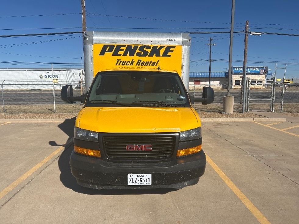 Light Duty Box Truck-Light and Medium Duty Trucks-GMC-2021-Savana G33903-Lubbock-TX-102,802\n\t\tmiles-$ 26,000 - Image 2