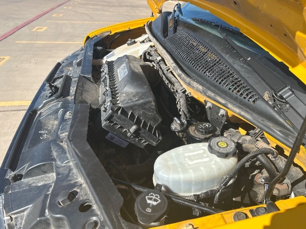 Light Duty Box Truck-Light and Medium Duty Trucks-GMC-2021-Savana G33903-Lubbock-TX-102,802\n\t\tmiles-$ 26,000 - Image 24