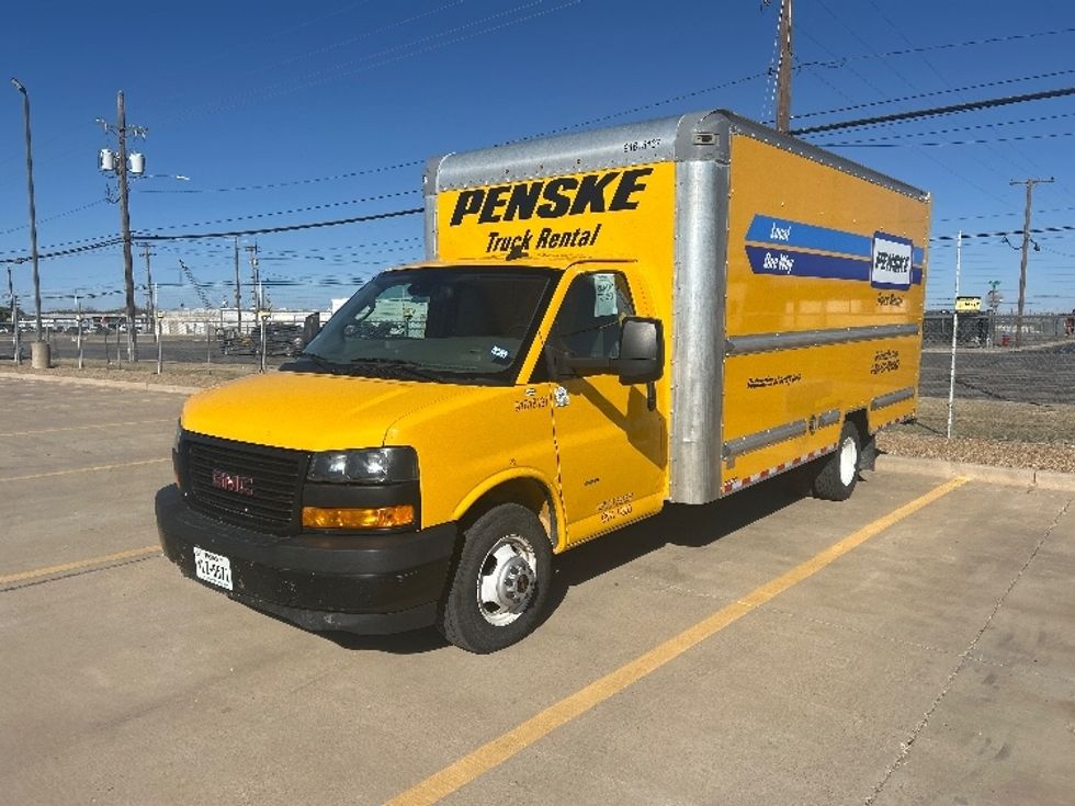 Light Duty Box Truck-Light and Medium Duty Trucks-GMC-2021-Savana G33903-Lubbock-TX-102,802\n\t\tmiles-$ 26,000 - Image 3