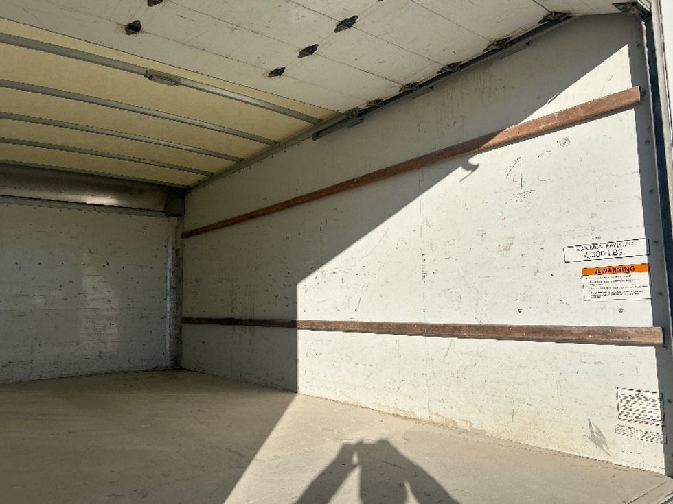 Light Duty Box Truck-Light and Medium Duty Trucks-GMC-2021-Savana G33903-Lubbock-TX-105,632\n\t\tmiles-$ 28,750 - Image 12