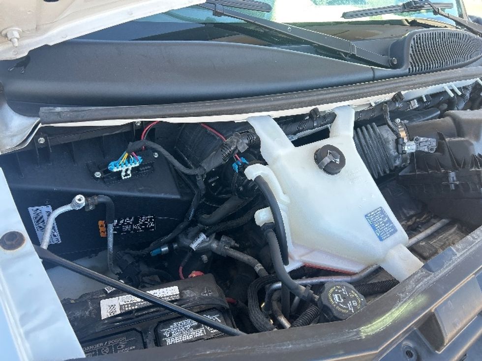 Light Duty Box Truck-Light and Medium Duty Trucks-GMC-2021-Savana G33903-Lubbock-TX-105,632\n\t\tmiles-$ 28,750 - Image 23