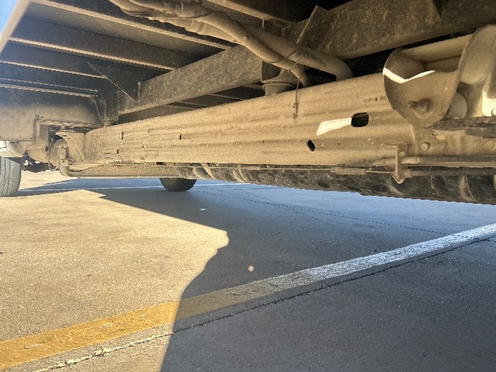 Light Duty Box Truck-Light and Medium Duty Trucks-GMC-2021-Savana G33903-Lubbock-TX-105,632\n\t\tmiles-$ 28,750 - Image 5