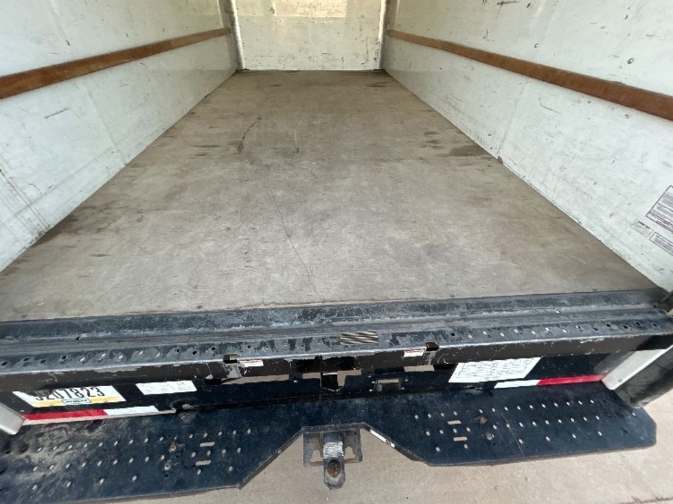 Light Duty Box Truck-Light and Medium Duty Trucks-GMC-2021-Savana G33903-Lubbock-TX-109,648\n\t\tmiles-$ 28,250 - Image 10