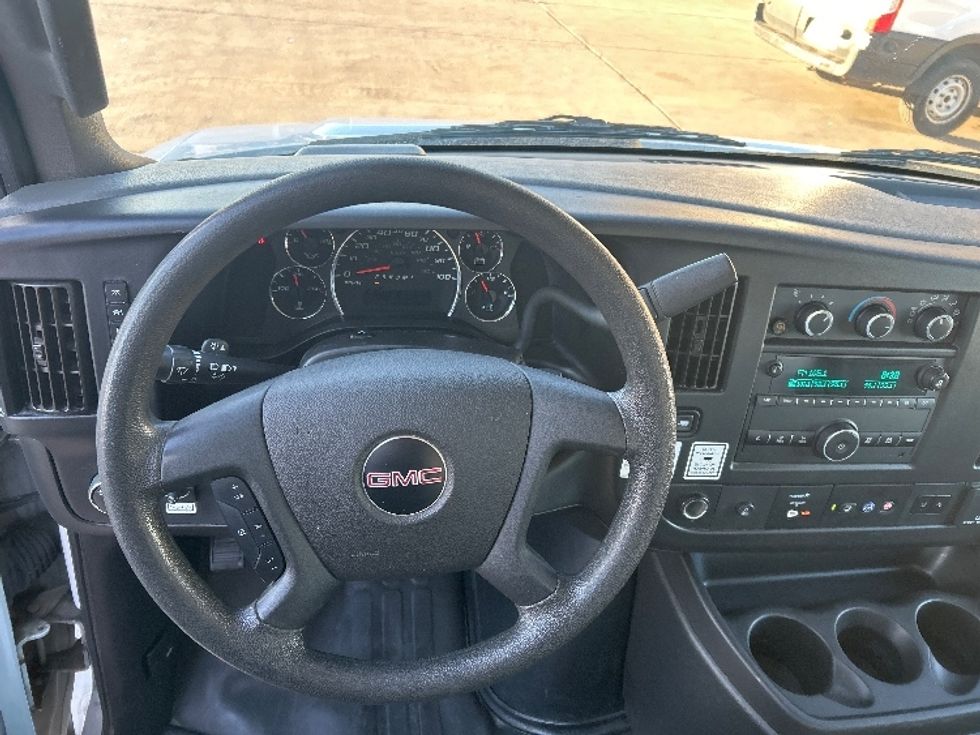 Light Duty Box Truck-Light and Medium Duty Trucks-GMC-2021-Savana G33903-Lubbock-TX-109,648\n\t\tmiles-$ 28,250 - Image 18