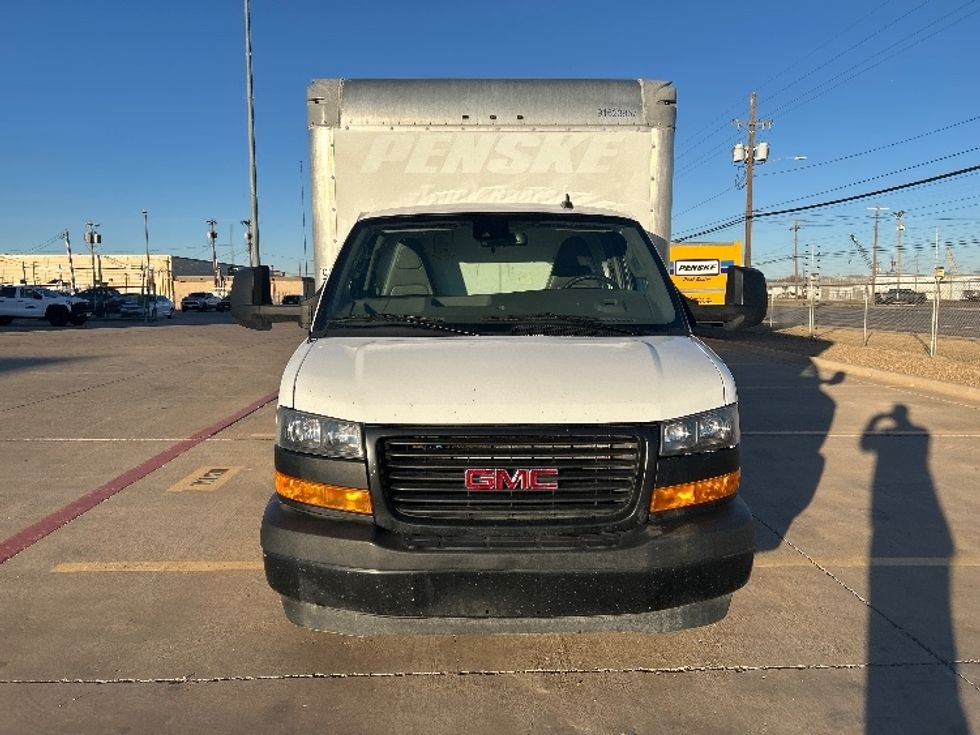 Light Duty Box Truck-Light and Medium Duty Trucks-GMC-2021-Savana G33903-Lubbock-TX-109,648\n\t\tmiles-$ 28,250 - Image 2
