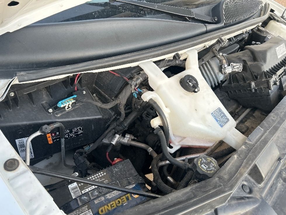 Light Duty Box Truck-Light and Medium Duty Trucks-GMC-2021-Savana G33903-Lubbock-TX-109,648\n\t\tmiles-$ 28,250 - Image 23