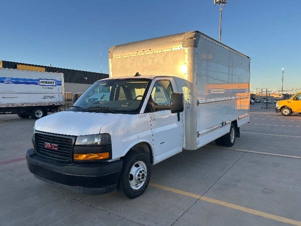 Light Duty Box Truck-Light and Medium Duty Trucks-GMC-2021-Savana G33903-Lubbock-TX-109,648\n\t\tmiles-$ 28,250 - Image 3