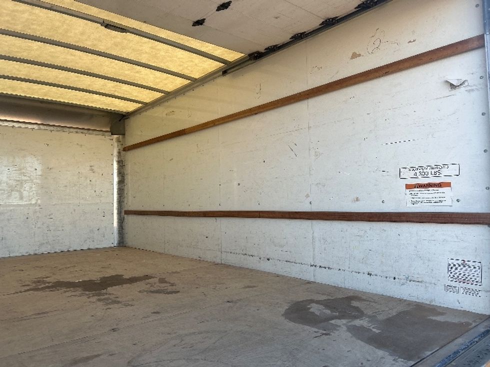 Light Duty Box Truck-Light and Medium Duty Trucks-GMC-2021-Savana G33903-Lubbock-TX-85,862\n\t\tmiles-$ 31,500 - Image 12