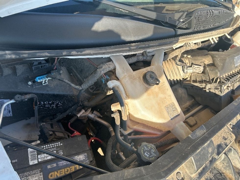 Light Duty Box Truck-Light and Medium Duty Trucks-GMC-2021-Savana G33903-Lubbock-TX-85,862\n\t\tmiles-$ 31,500 - Image 23