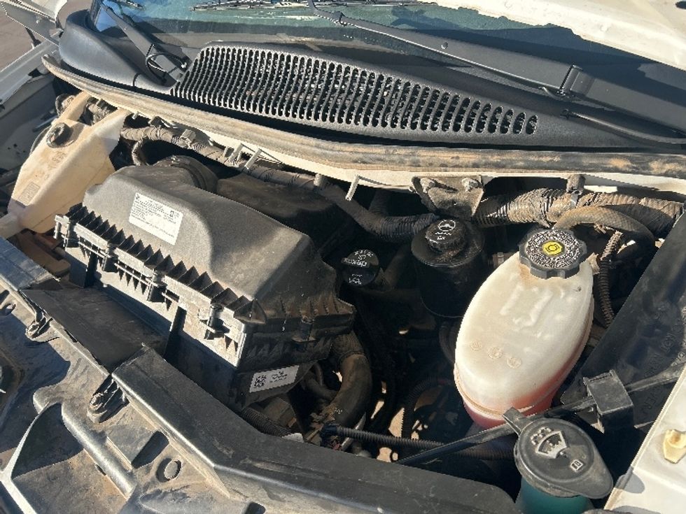 Light Duty Box Truck-Light and Medium Duty Trucks-GMC-2021-Savana G33903-Lubbock-TX-85,862\n\t\tmiles-$ 31,500 - Image 24