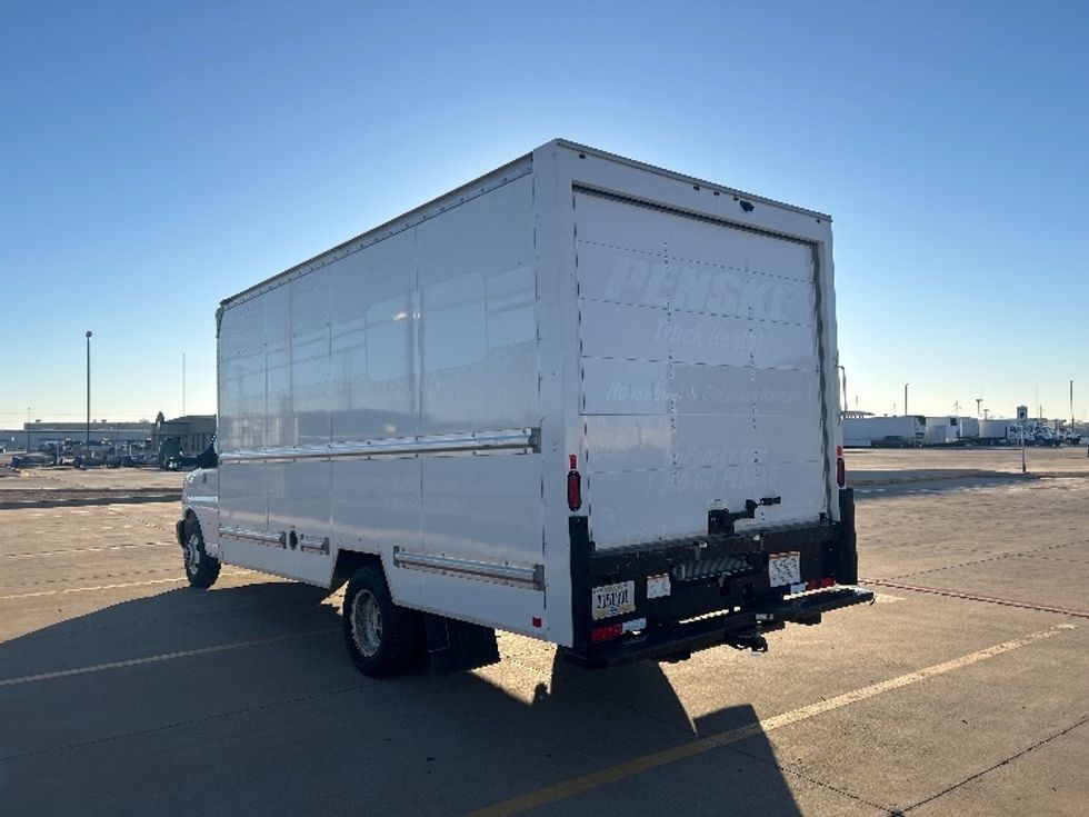 Light Duty Box Truck-Light and Medium Duty Trucks-GMC-2021-Savana G33903-Lubbock-TX-85,862\n\t\tmiles-$ 31,500 - Image 6