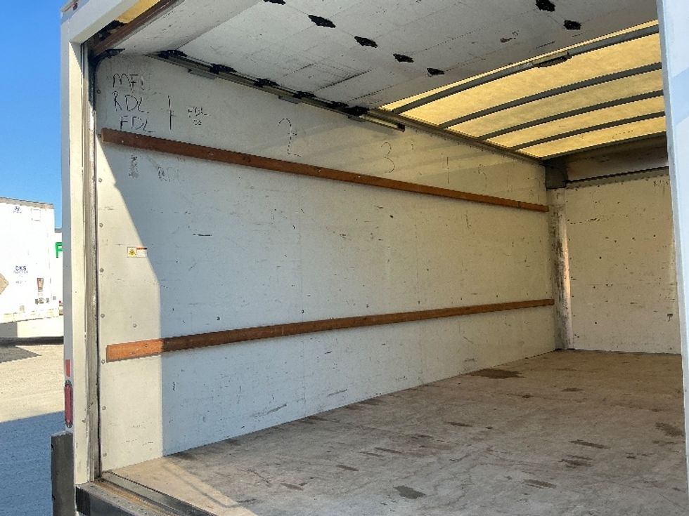 Light Duty Box Truck-Light and Medium Duty Trucks-GMC-2021-Savana G33903-Macon-GA-117,334\n\t\tmiles-$ 28,750 - Image 11