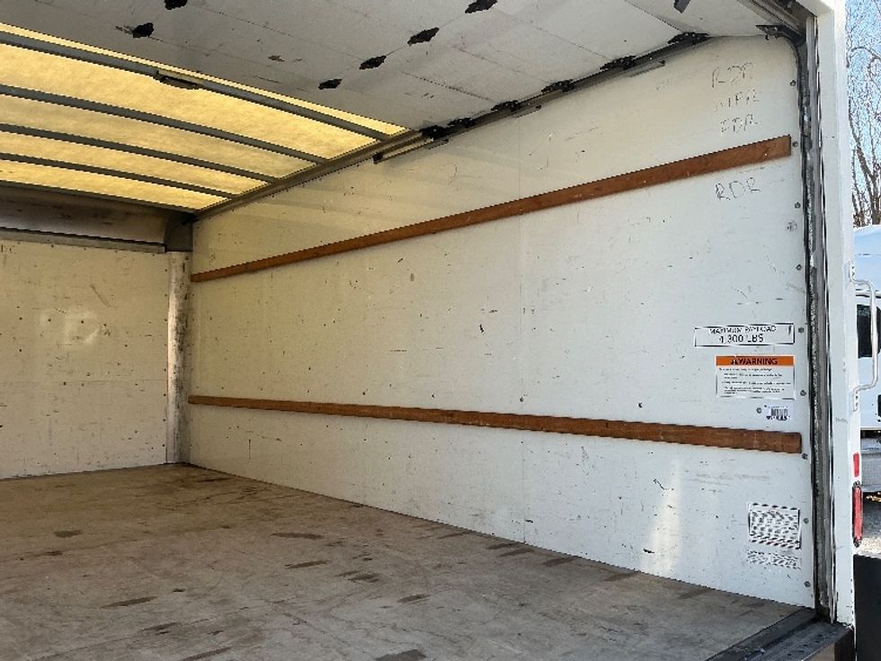 Light Duty Box Truck-Light and Medium Duty Trucks-GMC-2021-Savana G33903-Macon-GA-117,334\n\t\tmiles-$ 28,750 - Image 12