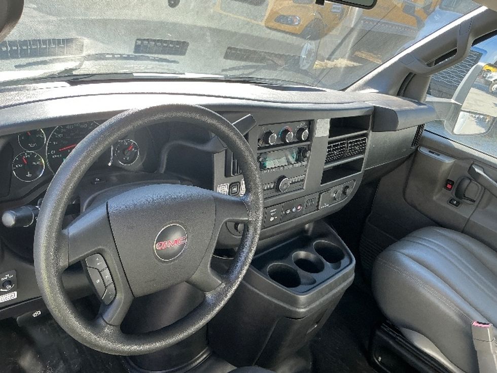 Light Duty Box Truck-Light and Medium Duty Trucks-GMC-2021-Savana G33903-Macon-GA-117,334\n\t\tmiles-$ 28,750 - Image 17