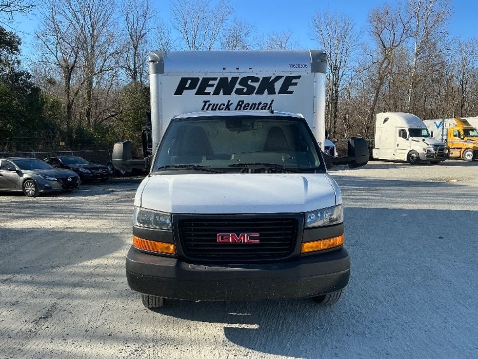 Light Duty Box Truck-Light and Medium Duty Trucks-GMC-2021-Savana G33903-Macon-GA-117,334\n\t\tmiles-$ 28,750 - Image 2