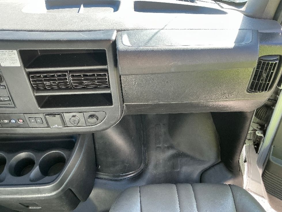 Light Duty Box Truck-Light and Medium Duty Trucks-GMC-2021-Savana G33903-Macon-GA-117,334\n\t\tmiles-$ 28,750 - Image 21