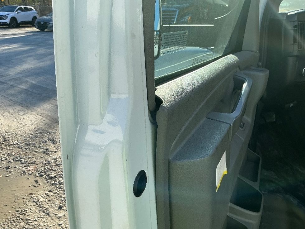 Light Duty Box Truck-Light and Medium Duty Trucks-GMC-2021-Savana G33903-Macon-GA-117,334\n\t\tmiles-$ 28,750 - Image 26