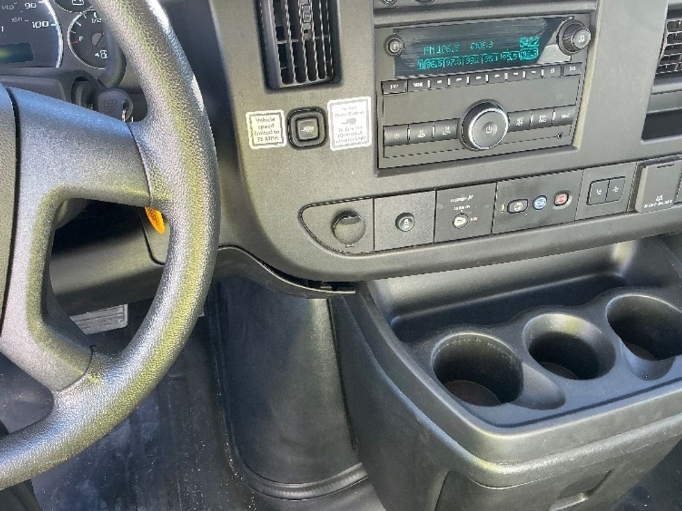 Light Duty Box Truck-Light and Medium Duty Trucks-GMC-2021-Savana G33903-Macon-GA-117,334\n\t\tmiles-$ 28,750 - Image 29