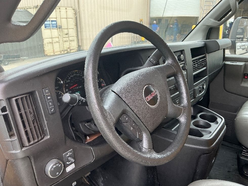 Light Duty Box Truck-Light and Medium Duty Trucks-GMC-2021-Savana G33903-Macon-GA-89,663\n\t\tmiles-$ 29,000 - Image 17