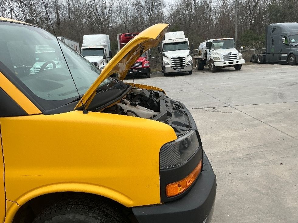 Light Duty Box Truck-Light and Medium Duty Trucks-GMC-2021-Savana G33903-Macon-GA-89,663\n\t\tmiles-$ 29,000 - Image 23