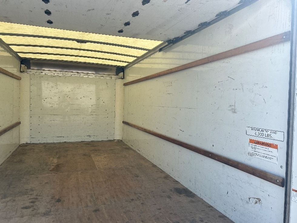Light Duty Box Truck-Light and Medium Duty Trucks-GMC-2021-Savana G33903-Madison-AL-105,692\n\t\tmiles-$ 30,000 - Image 12