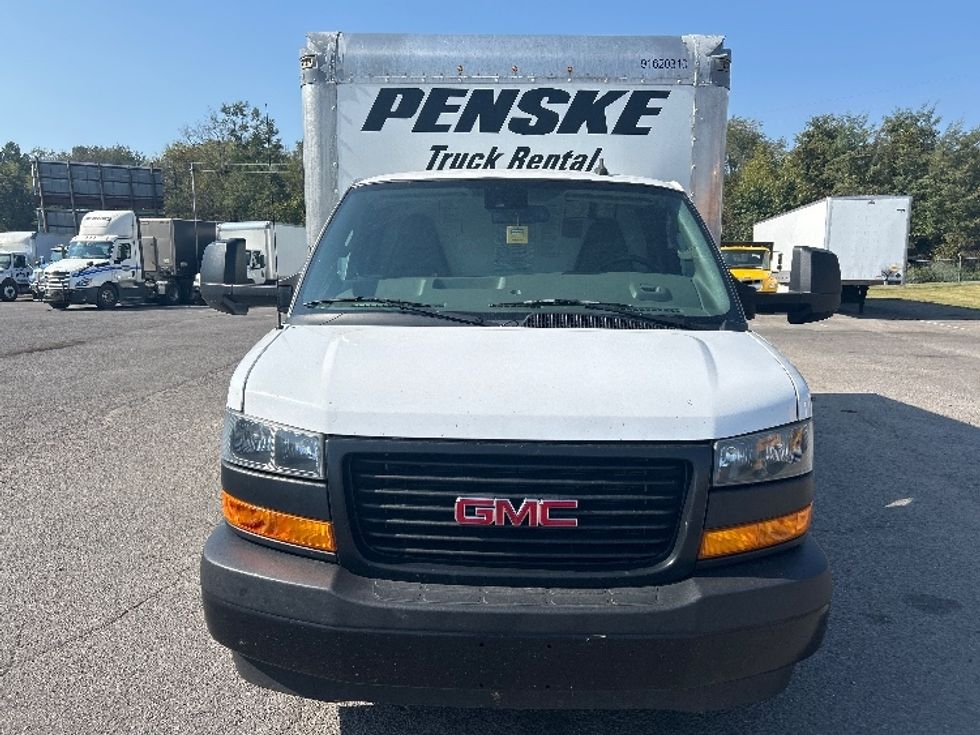 Light Duty Box Truck-Light and Medium Duty Trucks-GMC-2021-Savana G33903-Madison-AL-105,692\n\t\tmiles-$ 30,000 - Image 2